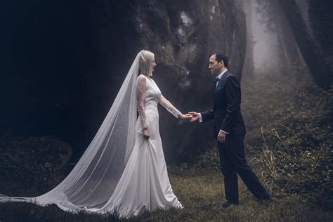 8 Great Tips For Adding Glamour To Your Gothic Wedding