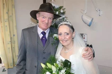 Terminally Ill Woman Marries Her Partner In Special Christmas Eve Wedding Organised By Hospital