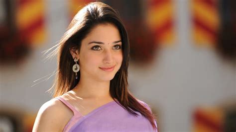 Tamannaah Bhatia Hot And Sizzling Navel Pictures And More
