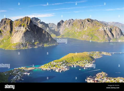 Lofoten Inseln Reine Moskenes Norwegen Stockfotografie Alamy