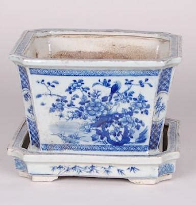 An extensive selection of planters available in a variety of materials, shapes & heights. CHINESE ORIENTAL PLANTER flower pot porcelain blue and white