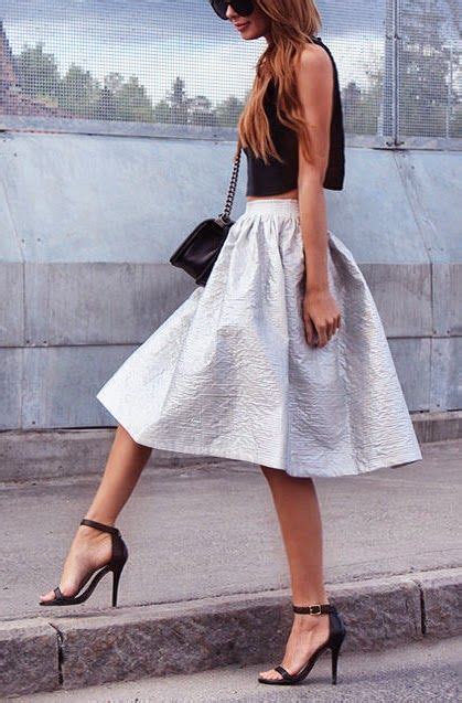 We provide an crop top with short skirt buying guide, and the information is totally objective and authentic. 20 Styles to Wear Crop Tops and Skirts for Summer - Pretty ...