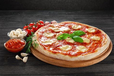 Recette Traditionnelle Pizza Margherita Maison Les Sp Cialit S Italiennes