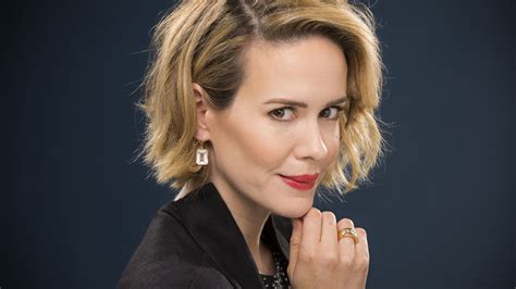 Sarah paulson wearing irene neuwirth at the glass uk premiere. Glass | Sarah Paulson entra para o elenco da sequência de ...