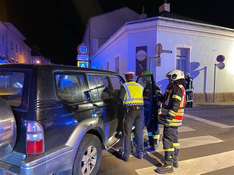 Einsatz In Klosterneuburg Am Oktober Verkehrsunfall In Der
