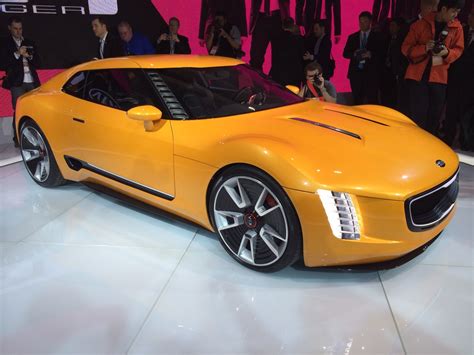 Kia Gt4 Stinger Aggressive Sports Car Concept Unveiled Photos 1