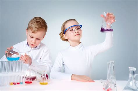 Por otra parte, induce a la exploración, el autodescubrimiento y la experimentación, es por esto que se convierte en la estrategia ideal para. Juegos De Experimentación En El Nivel Inicial : 35 Juegos ...