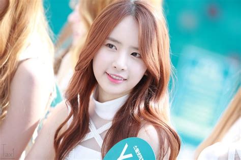Fans Claim That This Idol S Is The Prettiest Rookie Main Vocalist Daily K Pop News