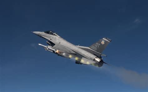 F 16 Fires Aim 120d 3 For Final Flight Test Of Newest Amraam Variant