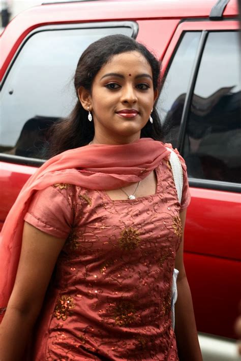 Redwine Malayalam Mallu Serial Actress Mahalakshmi Malayalam Actress