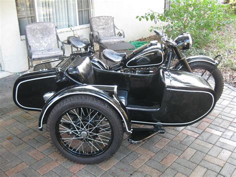 1957, 613 km 9 450 €. 1968 CJ750 Chang Jiang BMW R71 Replica NO RESERVE