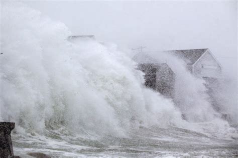 Winter Storm Pummels Atlantic Canada Eastern Us With High Winds