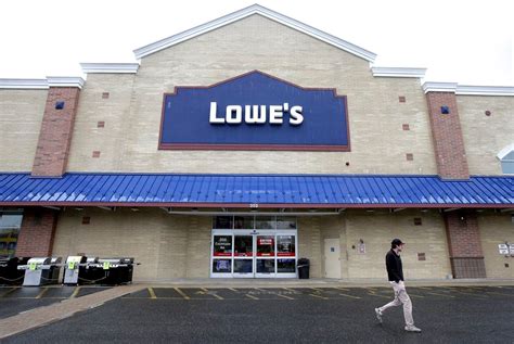 Heres The Full List Of The 20 Lowes Stores Closing Around The Us