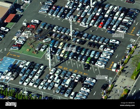 A Busy Parking Lot Aerial Yokohama Minatomirai Jp Stock Photo Alamy