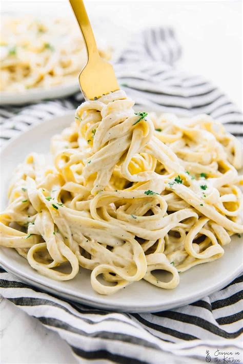 Vegan Garlic Alfredo Pasta Jessica In The Kitchen Vegan Pasta Recipes