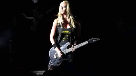 Nita Strauss Guitar Solo Youtube