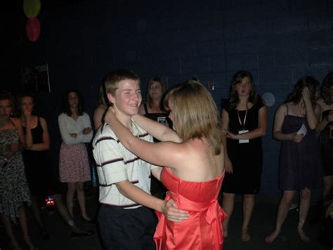 The Most Awkward Moments From Middle School Dances Times 17 Pics