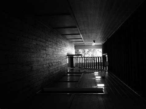 Leicaday Hallway Shot Sideways Digilux2 Isiikhide Flickr