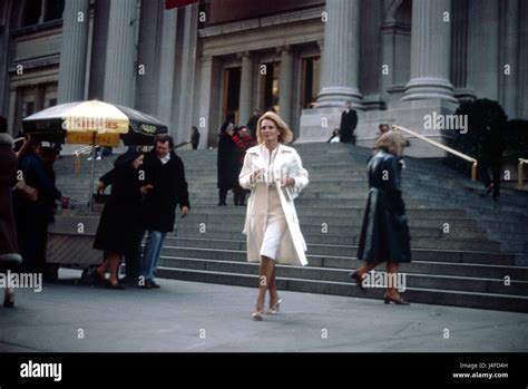 Dressed To Kill Year 1980 Usa Director Brian De Palma Angie Dickinson It Is Forbidden To