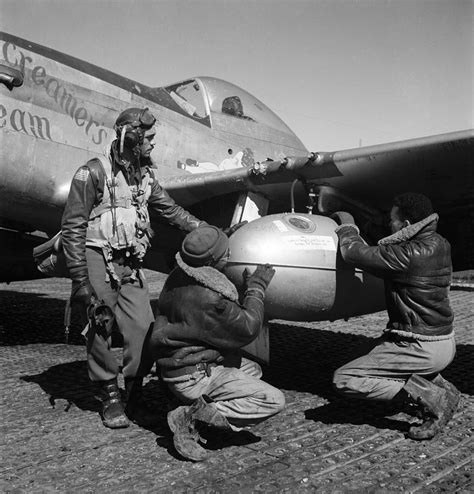 Wwii Tuskegee Airmen 1945 Photograph By Granger Fine Art America