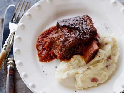 Brown's famous baby back ribs recipe starts with his 8 3 1 + 1 rub, which denotes eight parts brown sugar, three parts kosher salt, and one part chili powder. Dry-Aged Standing Rib Roast with Sage Jus Recipe | Alton Brown | Food Network