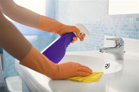 Clean Your Bathroom Like A Pro