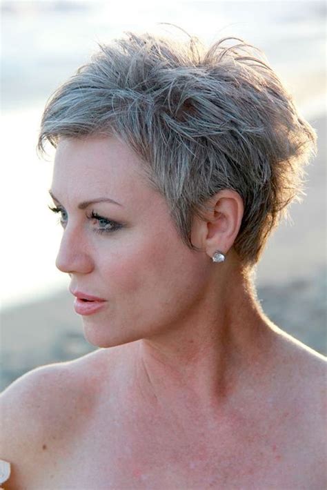 You'll love these 50 female short haircuts perfect for all face shapes and hair textures. Hairstyles For Gray Hair Without Looking Old - Short ...