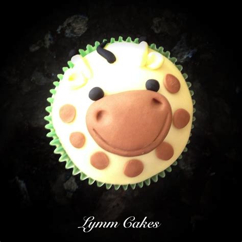 Giraffe Cupcake Cupcake Cakes Giraffe Cupcakes Desserts