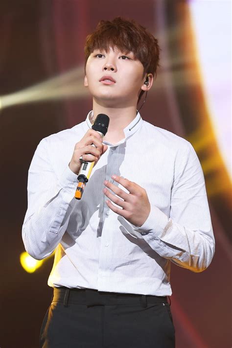 Seventeen S Seungkwan To Compete On Duet Song Festival Soompi