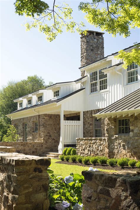 American Farmhouse Style Classic Home Donald Lococo Architects