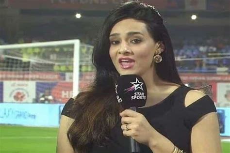 top 5 hottest female cricket anchor in world see photos