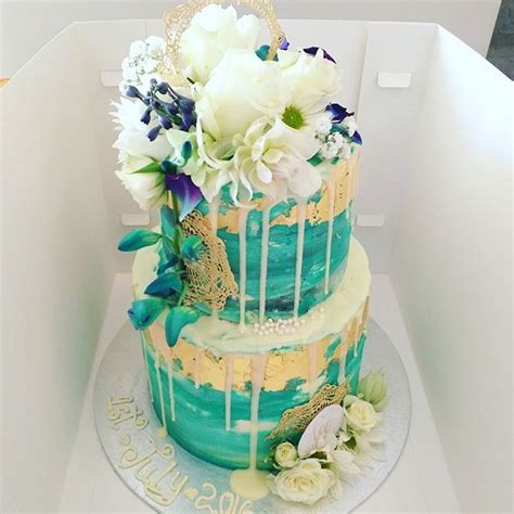 Gorgeouse Wedding Cake From Today White Teal And Gold