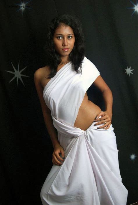 Kerala Model As Staff Nurse Showing Glimpse Of Tits And Bare Back Pics