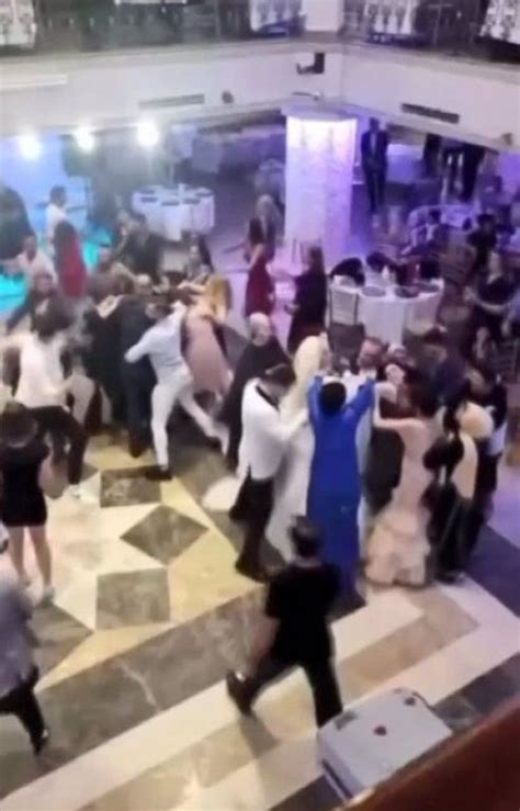 عروس تركية تتعرض للضرب المبرح في حفل زفافها والسبب صادم تركيا الآن