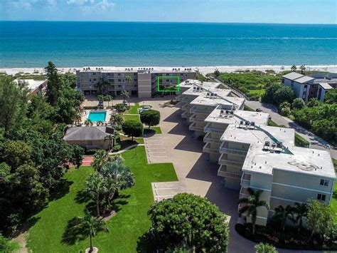 Surfside, florida, is a swank, sleepy escape a stone's throw from miami. Sanibel Surfside