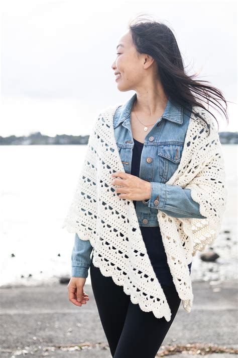 Easy Scallop Wrap For Any Season Free Pattern Video For The Frills