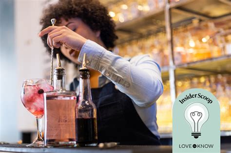 Bar Insights 19 Things Your Bartender Wants You To Know Lovetoknow