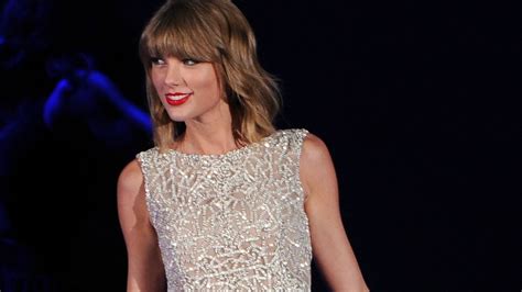 Taylor Swift Sets The Record Straight About Those Nude Scenes In The