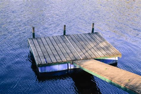 14 Different Types Of Docks For Waterfront Homes