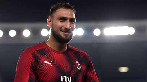 915,148 likes · 24,582 talking about this. 'Donnarumma is the world's best goalkeeper' - Maldini ...