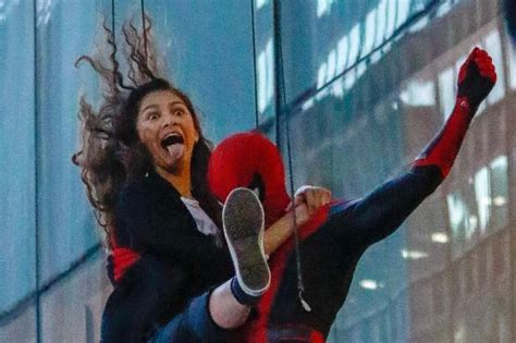 Homecoming, there was a lot of secrecy about what. 30 Epic Zendaya BTS Images From The Set Of Spider-Man Far ...