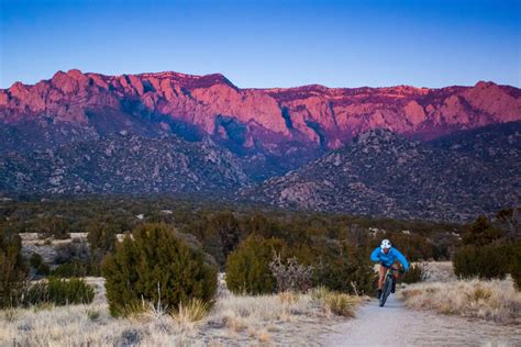 Exploring The Sandia Mountains Of Albuquerque Why Locals Love Them And