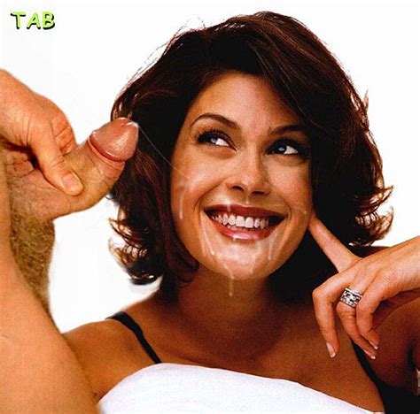 Teri Hatcher Showing Her Pussy And Tits And Fucking Hard Porn Pictures Xxx Photos Sex Images