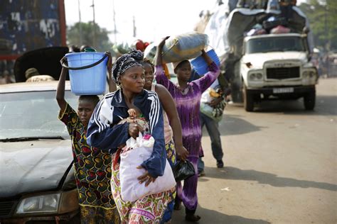 Central African Republic: Thousands of Muslims flee for their lives in mass convoy: 'It really ...