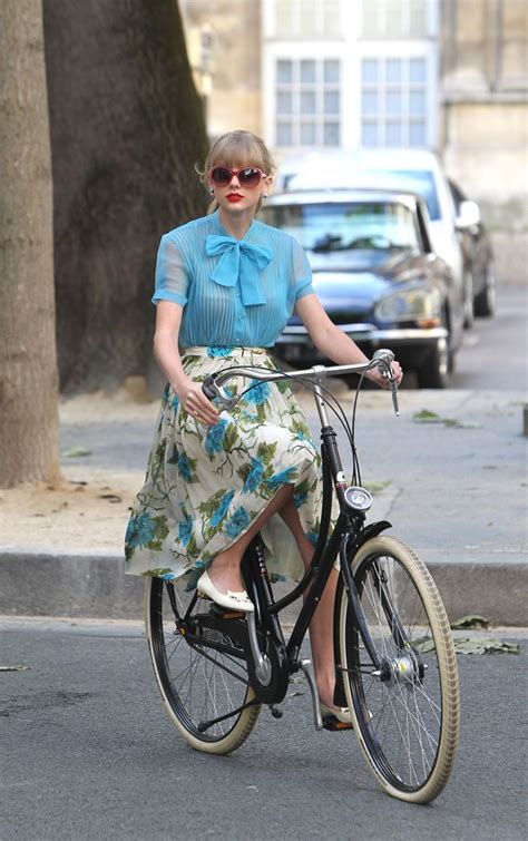 Taylor Swift Rides Her Bicycle Through Paris For The Begin Again Video Stylish Bicycle