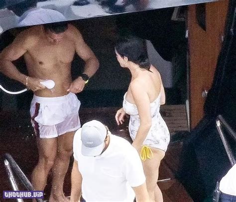 Katy Perry Swimsuit In Positano 9 Photos Top Nude Leaks