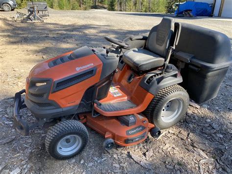 Husqvarna 48” Riding Lawn Mower With Triple Bagger Diff Lock And Lawn