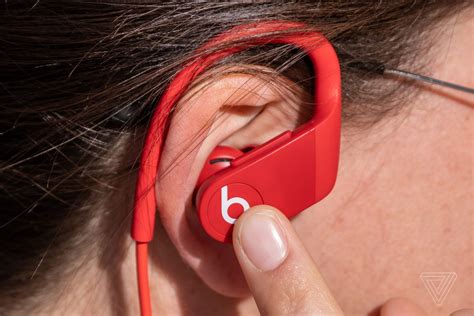 Beats Powerbeats Review Reliable Wire The Verge