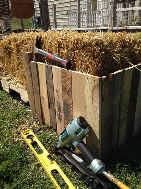 Straw Bale Garden Box Garden Boxes Diy Projects Straw Bale Gardening