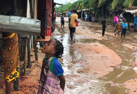 schwere Überschwemmungen und weiter heftiger regen in mosambik web de